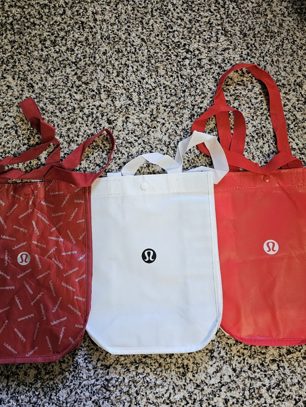 Lululemon Athletica lot of 3 small reusable bags red white